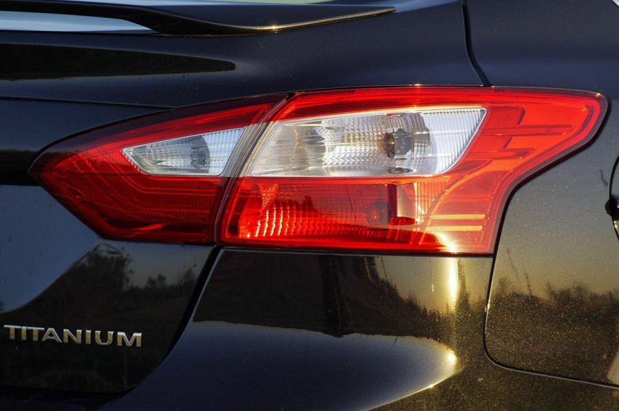  Ford Focus Titanium 2012 года  (фото 29 из 37)